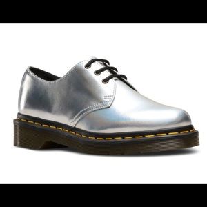 Dr. Martens Silver reflective Oxford